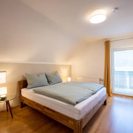 Large With Terrace Apartment Kerschdorf (Velden am Woerther See)