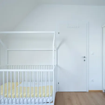 Large With Terrace Apartmán