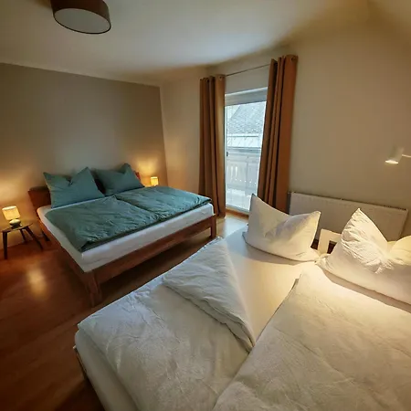 Appartamento Large With Terrace Kerschdorf (Velden am Woerther See)