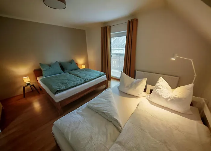 Large With Terrace * Kerschdorf (Velden am Woerther See)